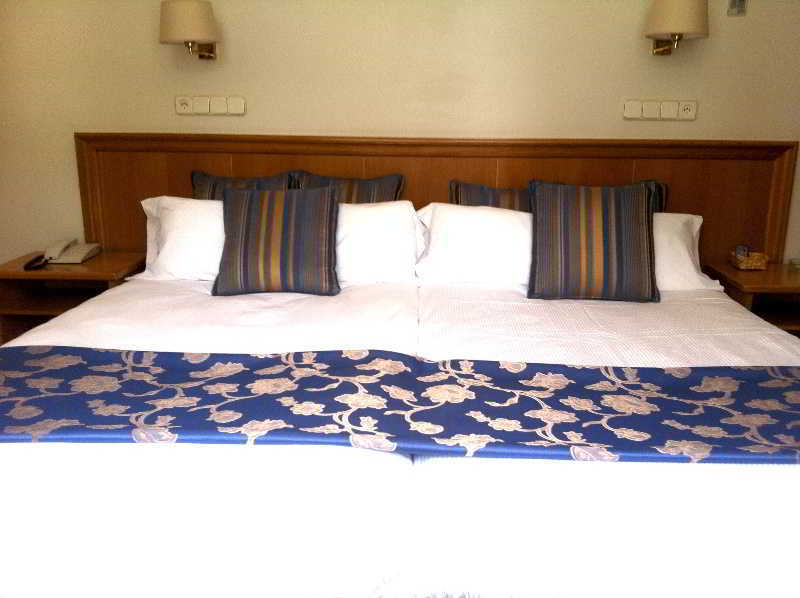 Hotel Crunia I א-קורוניה מראה חיצוני תמונה